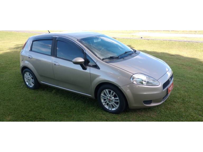 FIAT - PUNTO - 2011/2011 - Bege - R$ 33.000,00