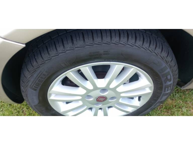 FIAT - PUNTO - 2011/2011 - Bege - R$ 33.000,00