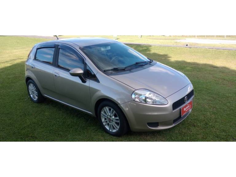 FIAT - PUNTO - 2011/2011 - Bege - R$ 33.000,00