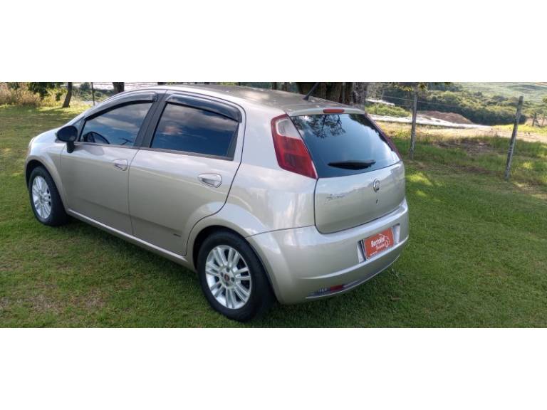 FIAT - PUNTO - 2011/2011 - Bege - R$ 33.000,00