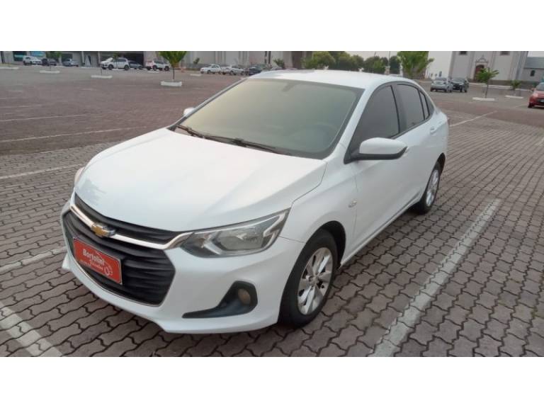 CHEVROLET - ONIX - 2021/2022 - Branca - R$ 67.900,00