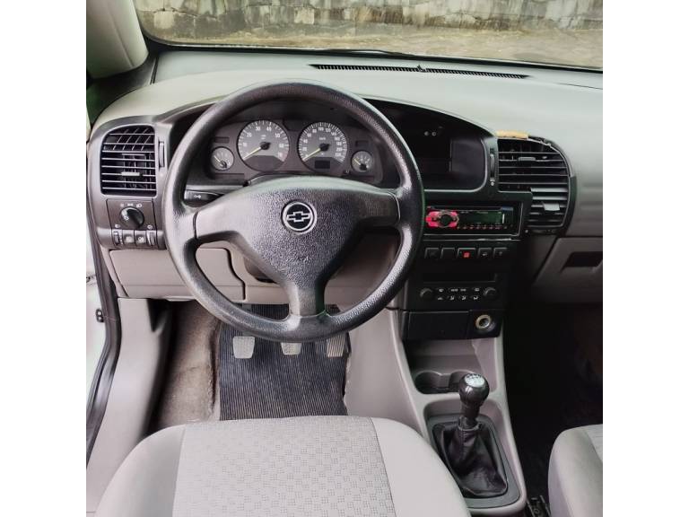 CHEVROLET - ZAFIRA - 2005/2005 - Branca - R$ 28.000,00